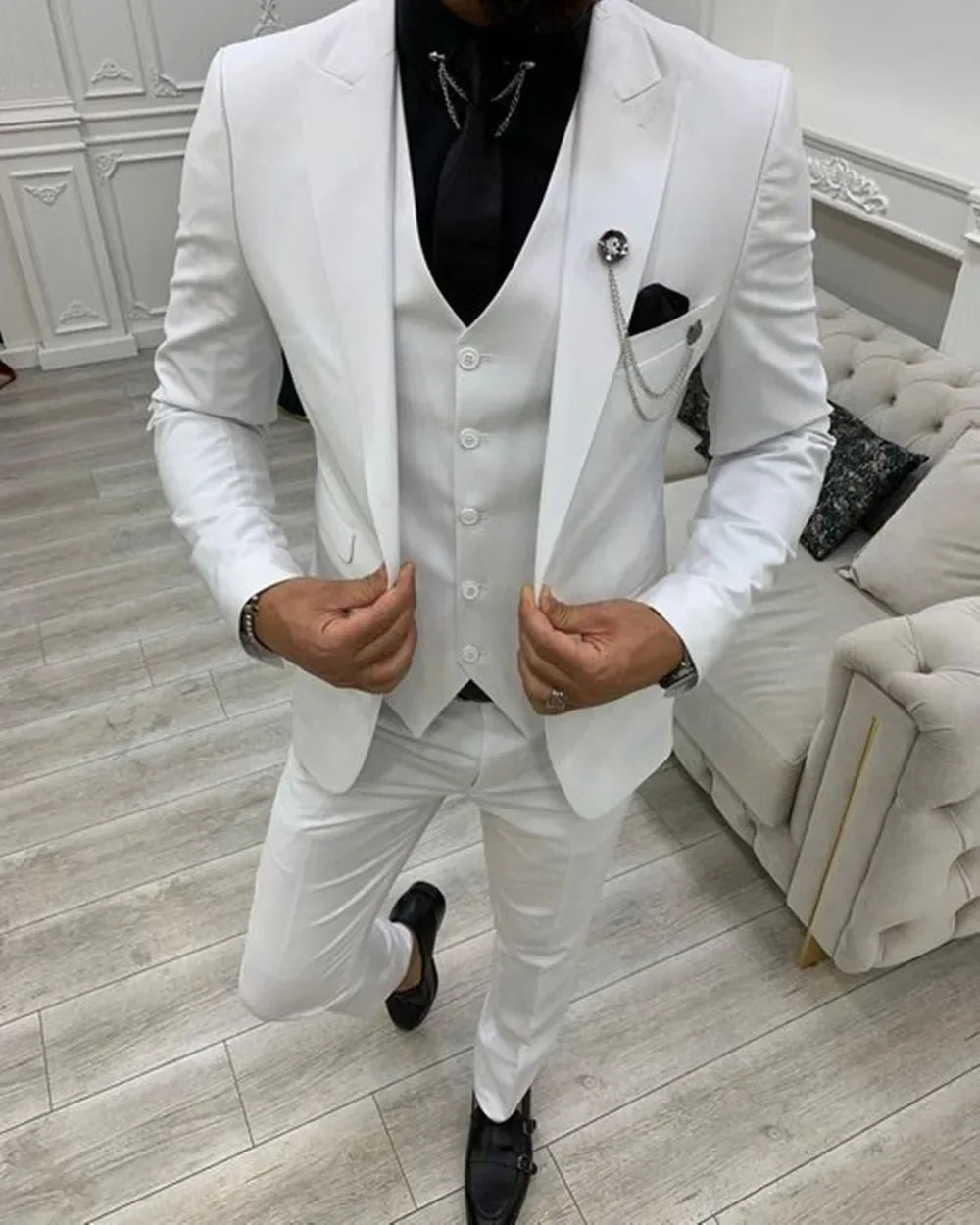 Elegant Lapel 3-Piece Slim Fit Suit